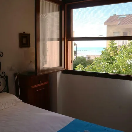 Sardinia Re-casa Elena Semesterbostad