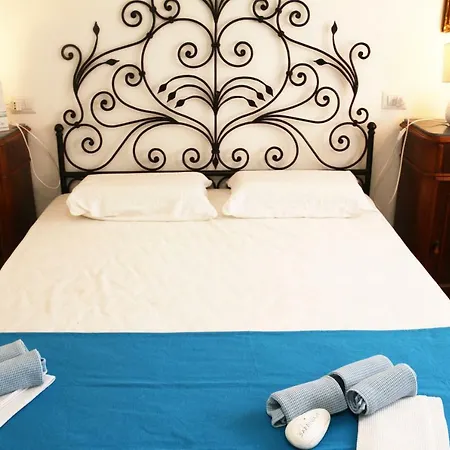 Sardinia Re-casa Elena Semesterbostad