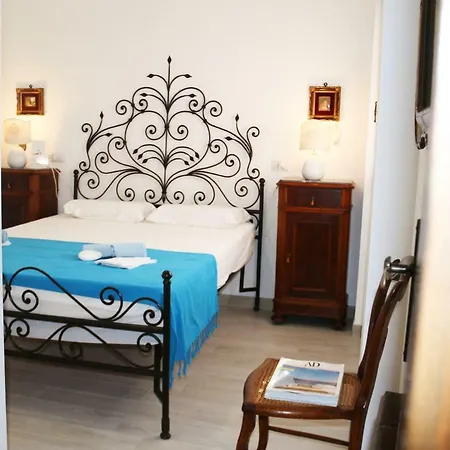 Sardinia Re-casa Elena Alghero