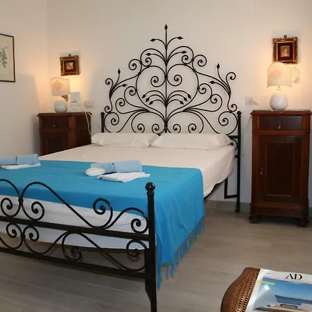 Sardinia Re-casa Elena